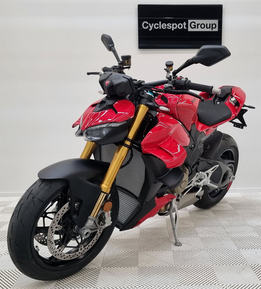 2026 Ducati Street Fighter V4S