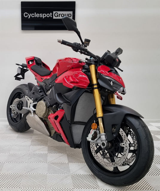 2026 Ducati Street Fighter V4S