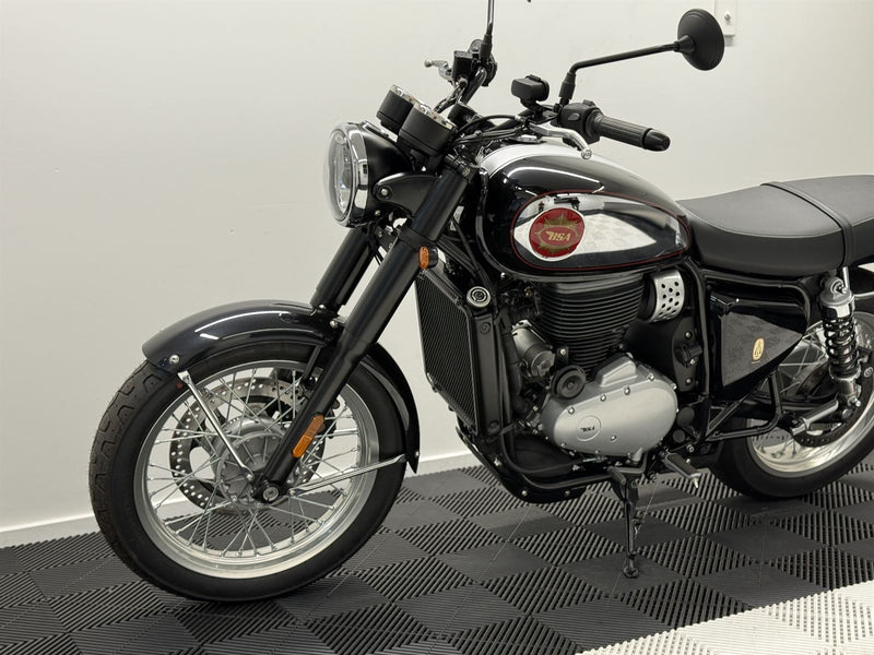 Load image into Gallery viewer, 2024 BSA Gold Star Legacy Edition
