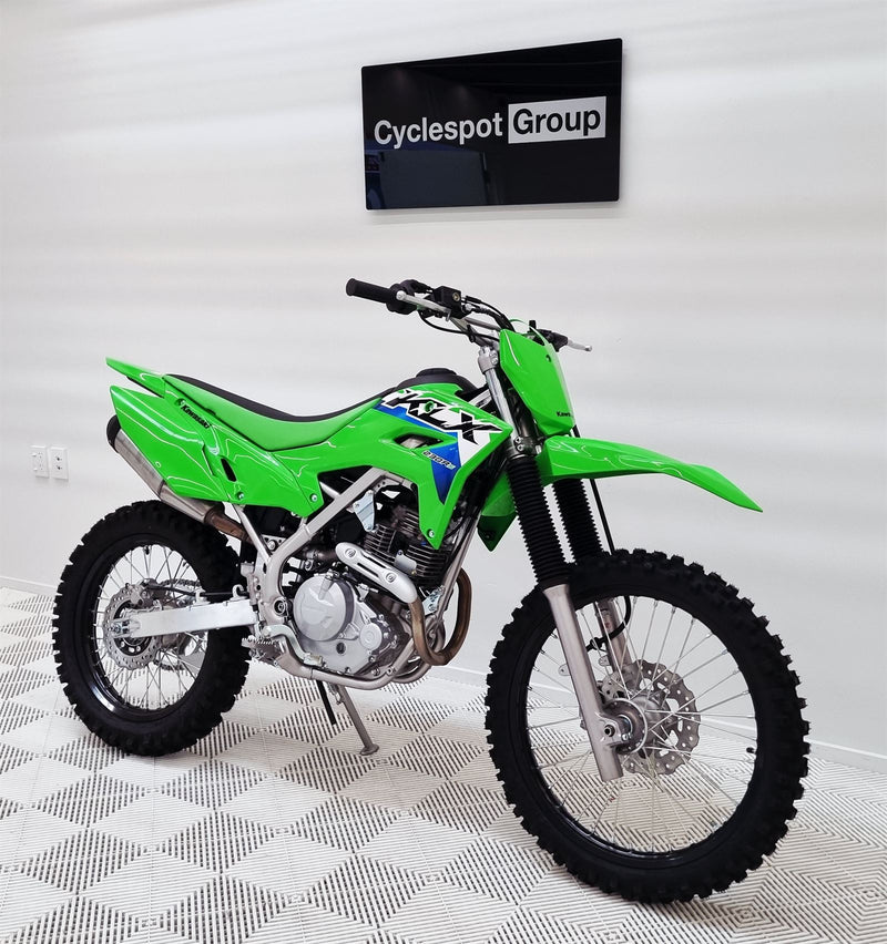 Load image into Gallery viewer, Kawasaki KLX 230 R
