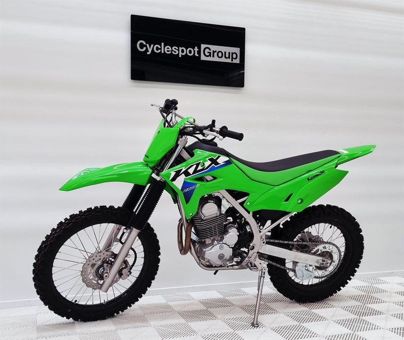 Load image into Gallery viewer, Kawasaki KLX 230 R
