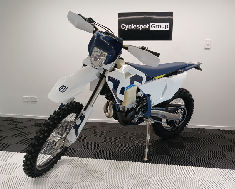 Load image into Gallery viewer, 2026 Husqvarna FE 501
