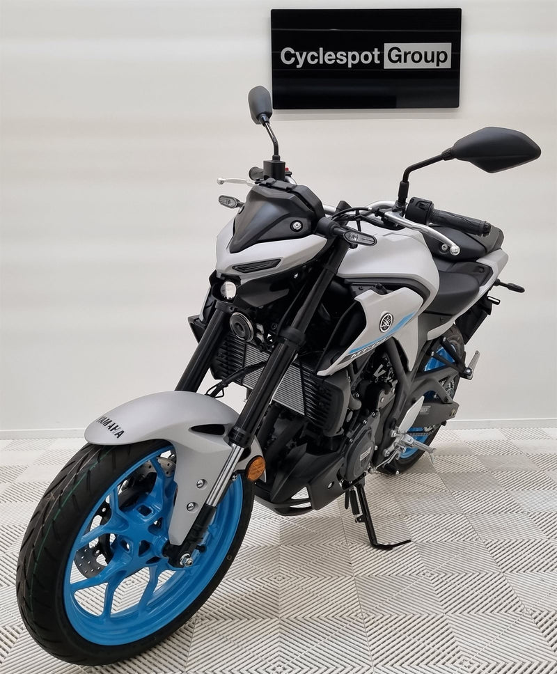 Load image into Gallery viewer, 2025 Yamaha MT 03 LAMS
