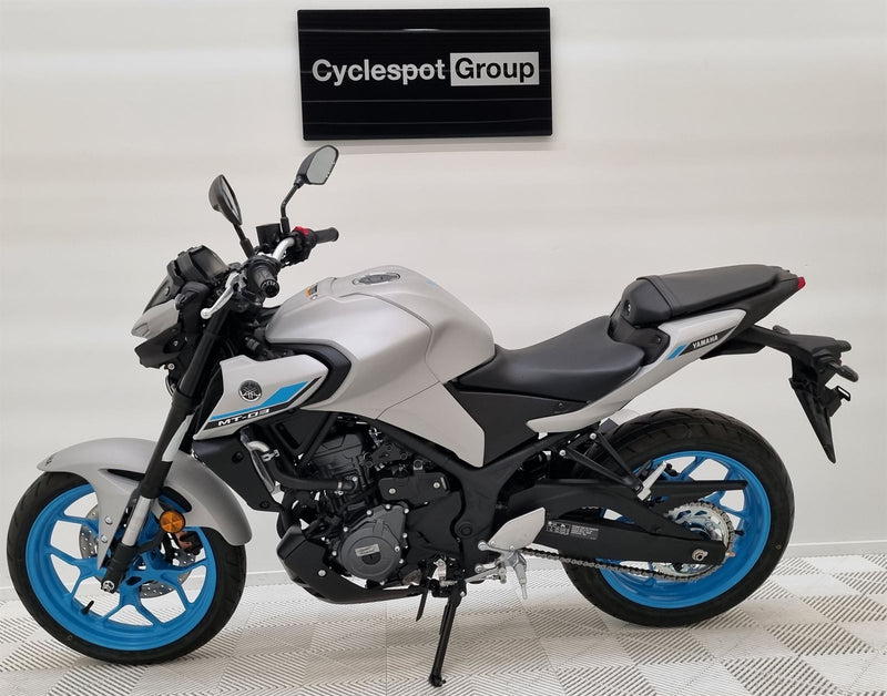 Load image into Gallery viewer, 2025 Yamaha MT 03 LAMS
