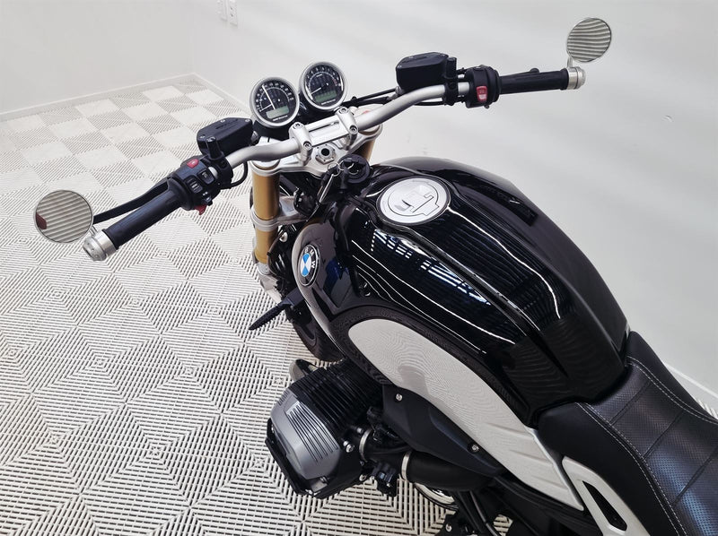Load image into Gallery viewer, BMW R Nine T

