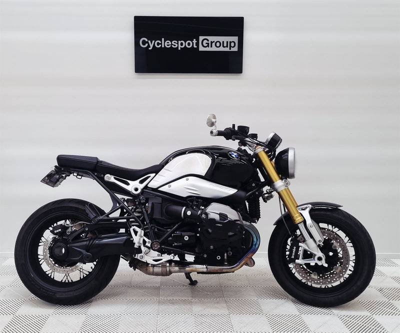 Load image into Gallery viewer, BMW R Nine T
