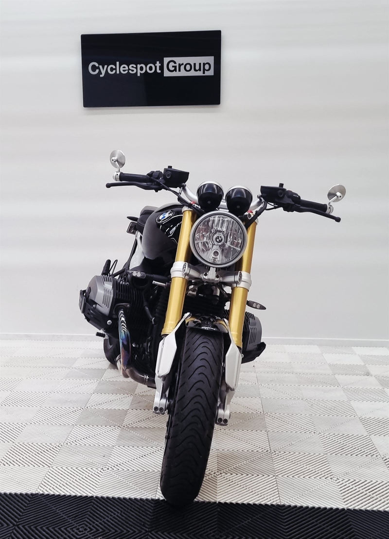 Load image into Gallery viewer, BMW R Nine T
