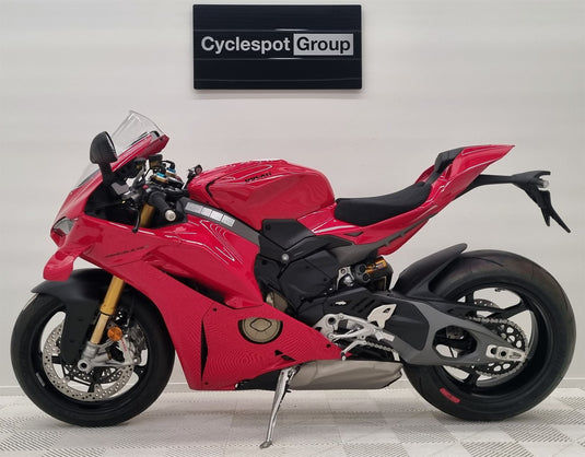 2025 Ducati Panigale V4S
