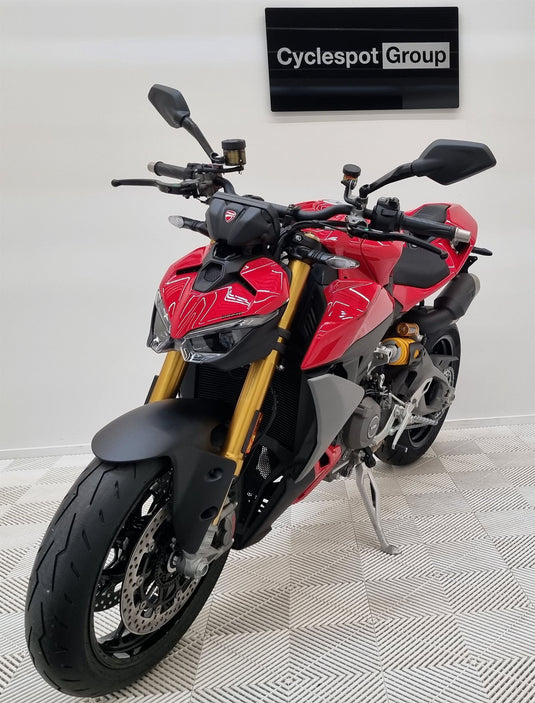 2026 Ducati Street Fighter V2S