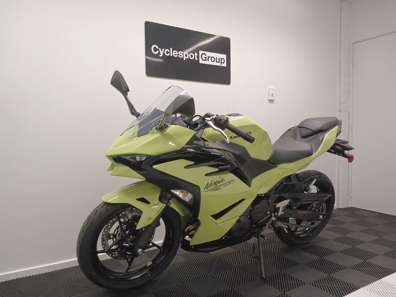 Load image into Gallery viewer, 2026 Kawasaki Ninja 500 LAMS
