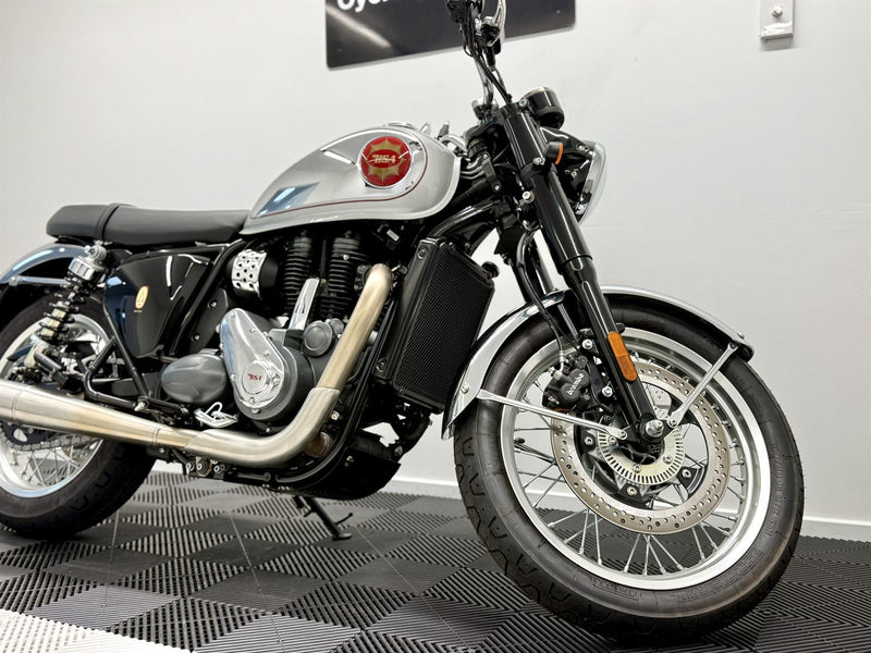 Load image into Gallery viewer, 2024 BSA Gold Star Legacy Edition
