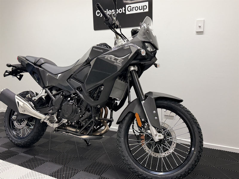 Load image into Gallery viewer, 2026 Kawasaki KLE 500
