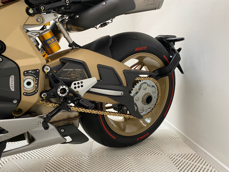 Load image into Gallery viewer, 2024 MV AGUSTA Superveloce 1000 Serie Oro
