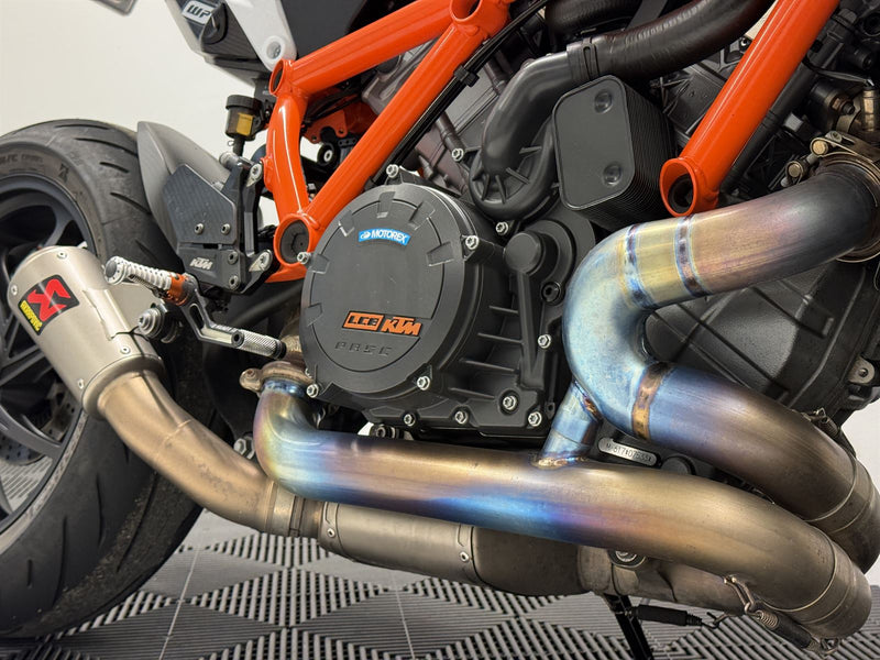 Load image into Gallery viewer, 2021 KTM Superduke 1290 RR
