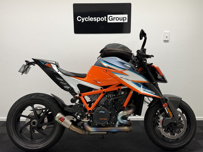 Load image into Gallery viewer, 2021 KTM Superduke 1290 RR
