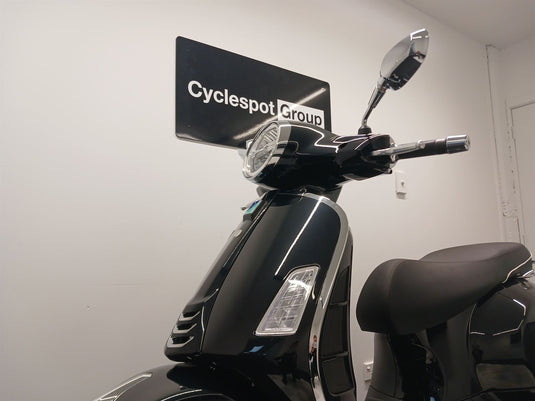 2024 Vespa GTS 150 Super