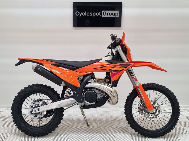 Load image into Gallery viewer, 2026 KTM XC-W
