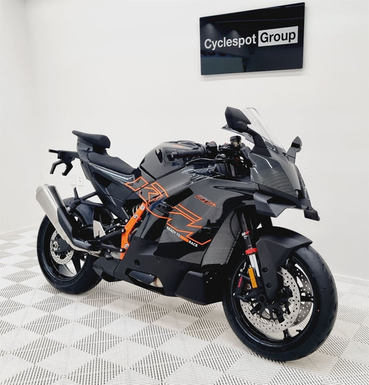 2026 KTM RC 990R