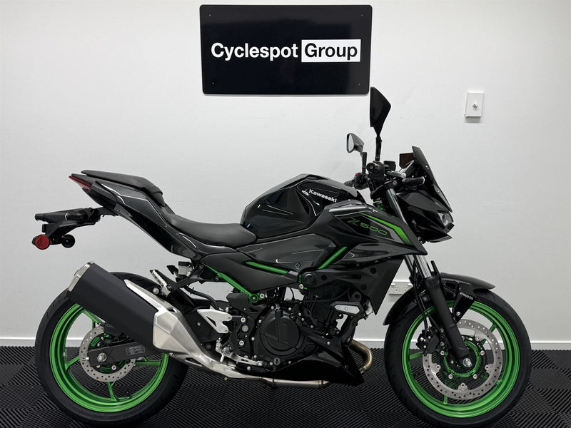 Load image into Gallery viewer, 2026 Kawasaki Z 500 SE LAMS
