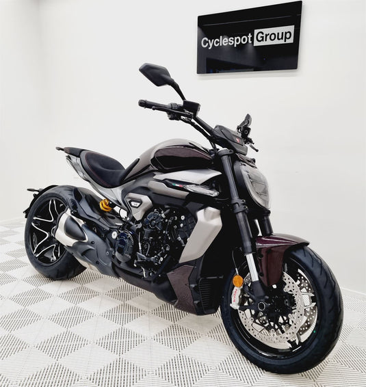 2025 Ducati XDiavel V4