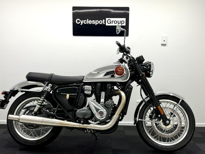 Load image into Gallery viewer, 2024 BSA Gold Star Legacy Edition
