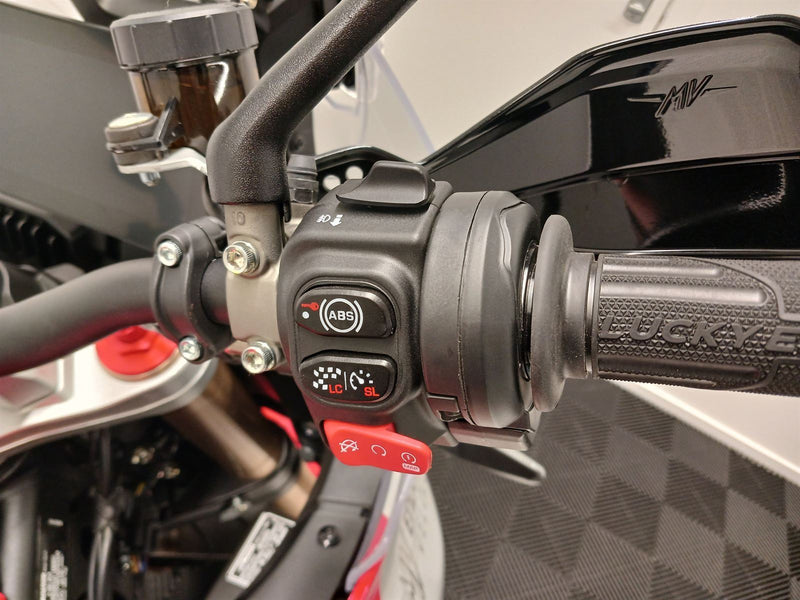 Load image into Gallery viewer, 2024 MV Agusta Enduro Veloce Ex demo
