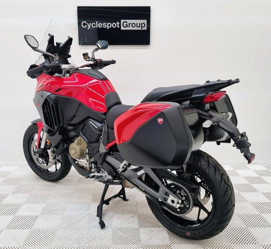 2026 Ducati Multistrada V4S Travel & Radar