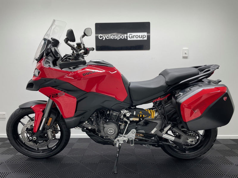 Load image into Gallery viewer, 2026 Ducati Multistrada V2S TRAVEL
