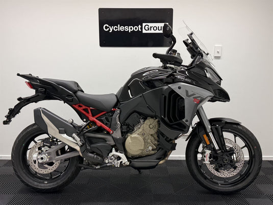 2025 Ducati Multistrada 2025 V4S - TRAVEL & RADAR