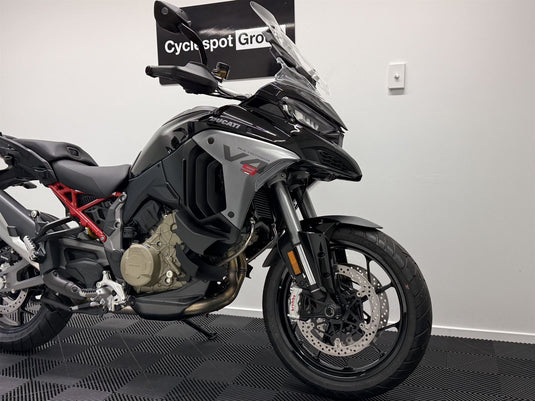 2025 Ducati Multistrada 2025 V4S - TRAVEL & RADAR