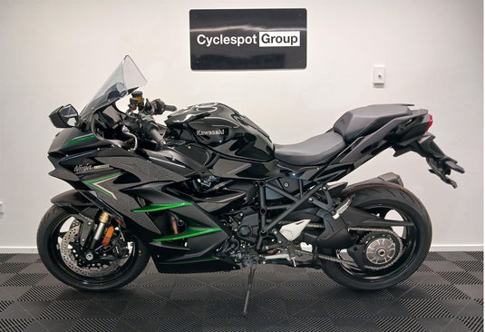 2025 Kawasaki Ninja H2 SX