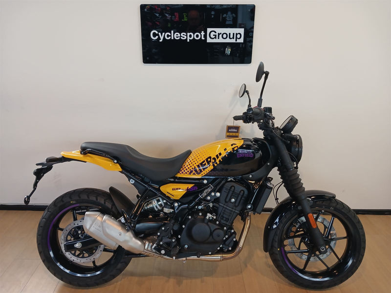 Load image into Gallery viewer, 2026 Royal Enfield Guerrilla 450 naked bike at Cyclespot
