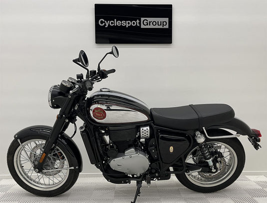 2024 BSA Gold Star Midnight Black