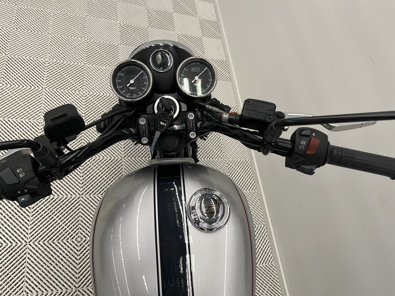 Load image into Gallery viewer, 2024 BSA Gold Star Dawn Silver
