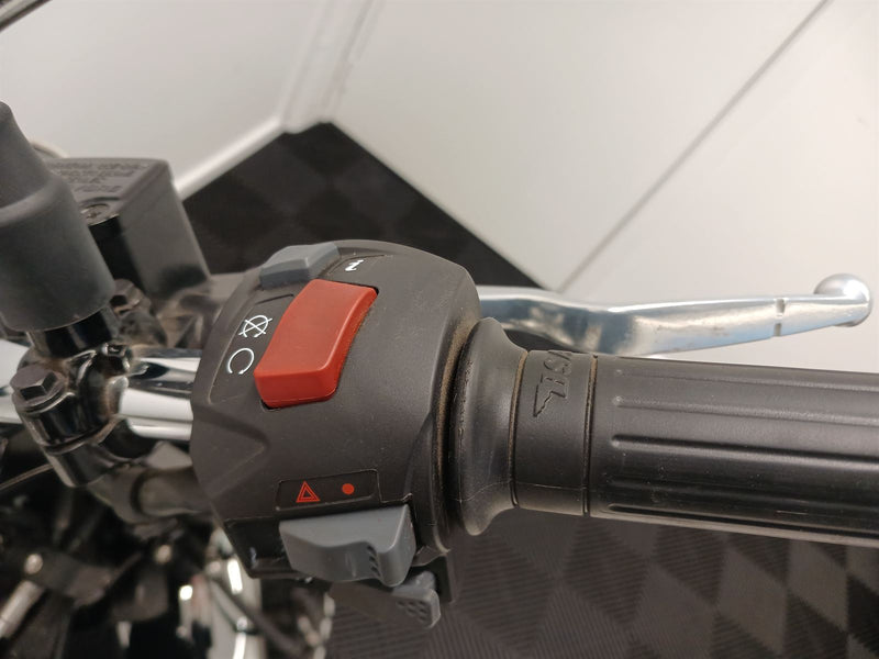 Load image into Gallery viewer, 2024 BSA Gold Star Legacy Edition

