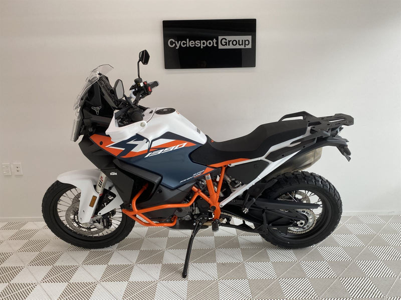 Load image into Gallery viewer, 2026 KTM Adventure 1390R
