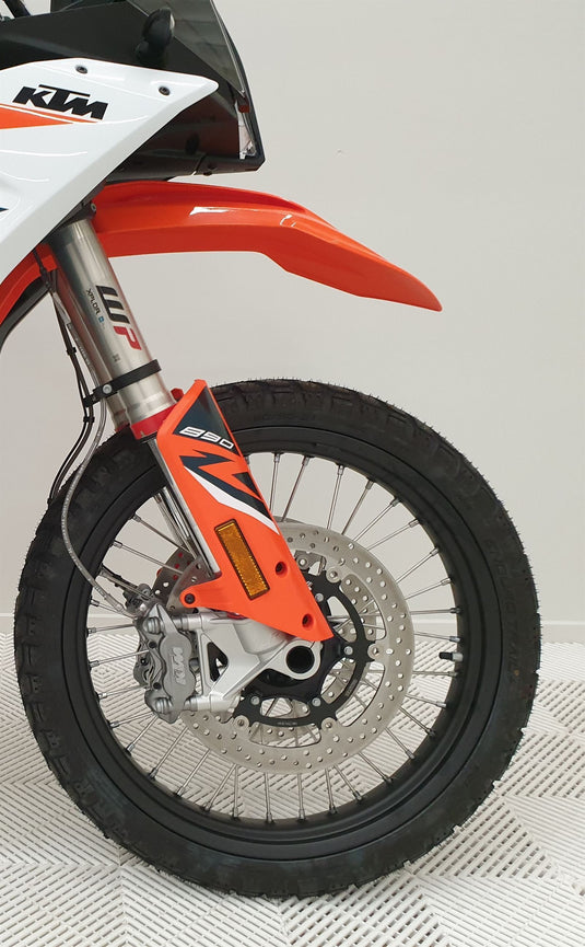 2024 KTM Adventure 890 R + TECH PACK