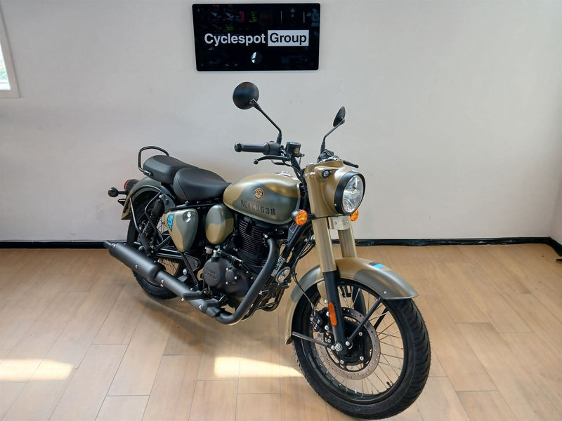 Load image into Gallery viewer, 2026 Royal Enfield Classic 350 Comando Sand
