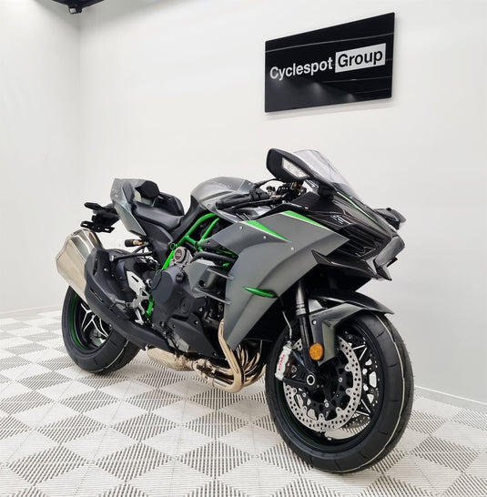 2026 Kawasaki Ninja H2 Carbon