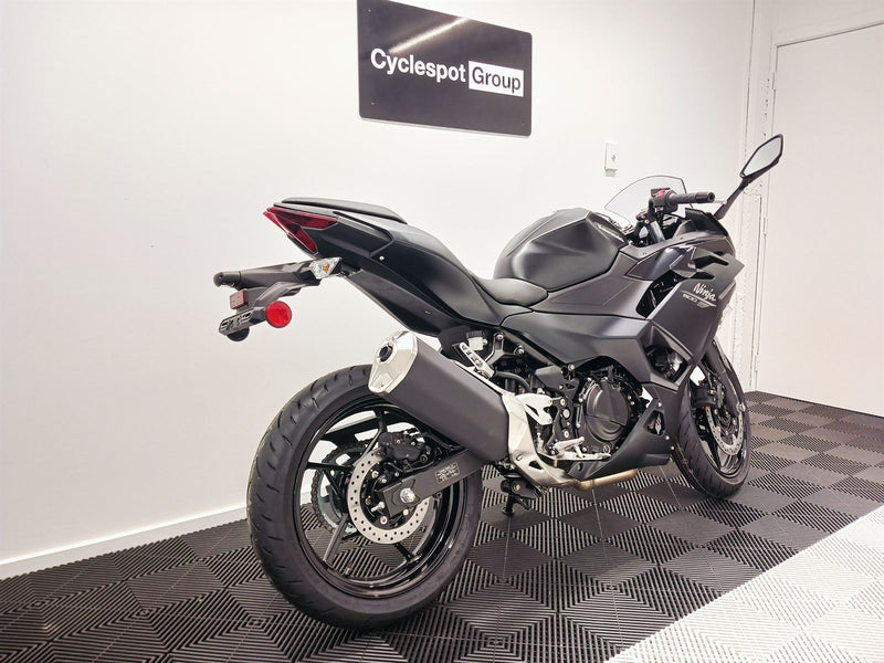 Load image into Gallery viewer, 2026 Kawasaki Ninja 500 LAMS
