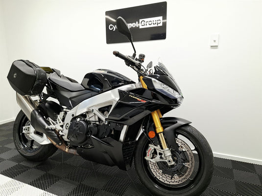 2022 Aprilia Tuono V4 Factory