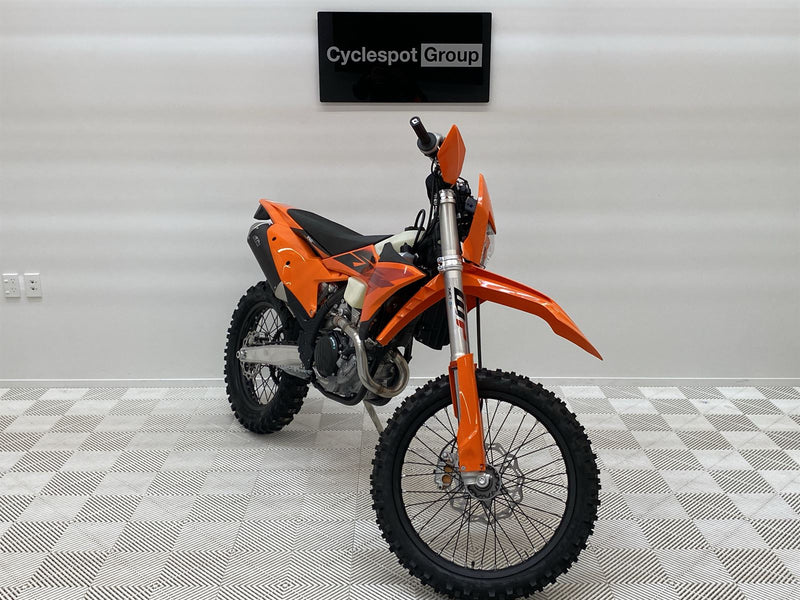 Load image into Gallery viewer, 2027 KTM EXC-F 250
