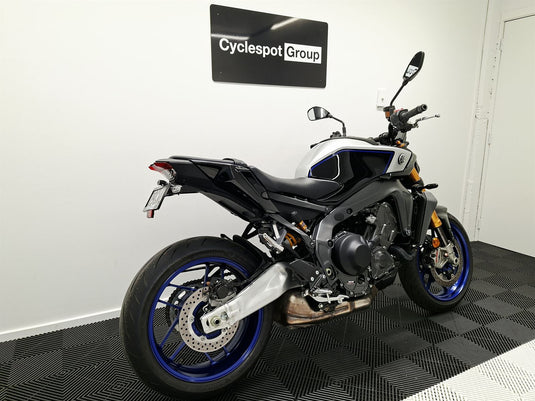 2025 Yamaha MT 09 SP