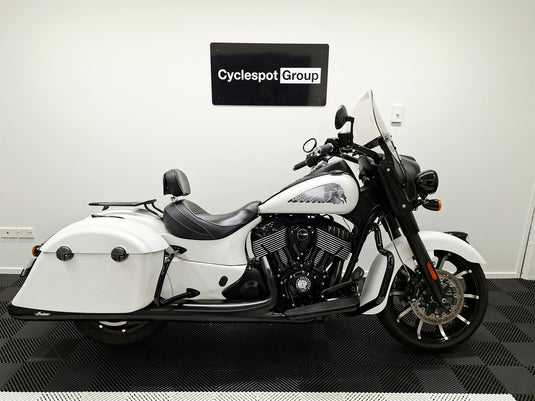 2021 Indian Springfield DARK HORSE