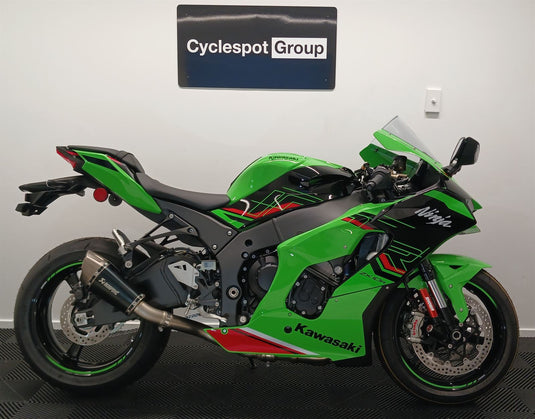 2023 Kawasaki Ninja ZX-10R + AKRAPOVIC SLIP ON