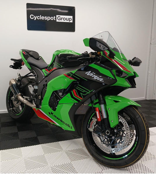 2023 Kawasaki Ninja ZX-10R + AKRAPOVIC SLIP ON