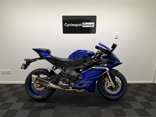 2025 Yamaha YZF-R9 R9 - AKRAPOVIC EXHAUST