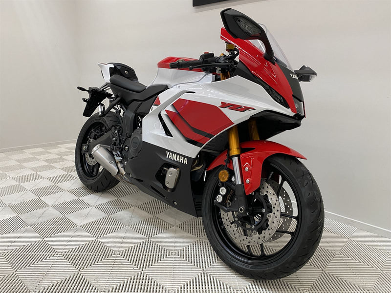 Load image into Gallery viewer, 2026 Yamaha R7 LAMS 70th Anniversary edition
