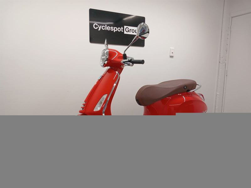 Load image into Gallery viewer, 2024 Vespa Primavera
