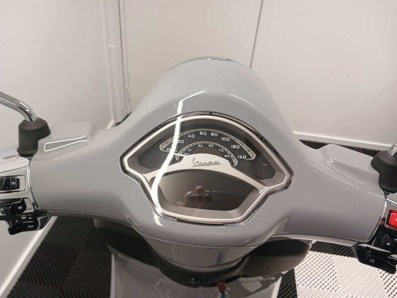 Load image into Gallery viewer, 2024 Vespa Primavera 150 | Grey Materia
